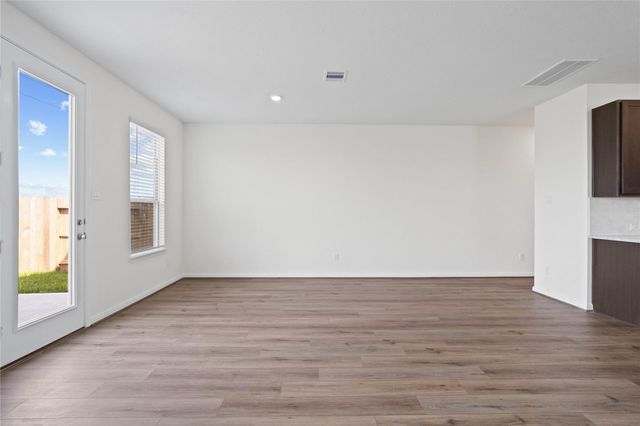 6418 Kentfield Drive, Arcola, TX 77583