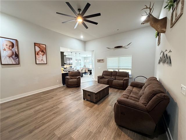 225 Ryder Street, Gentry, AR 72734