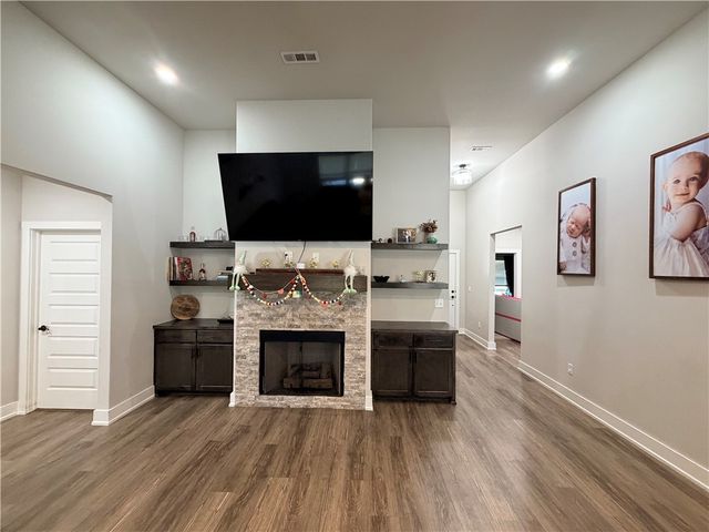 225 Ryder Street, Gentry, AR 72734