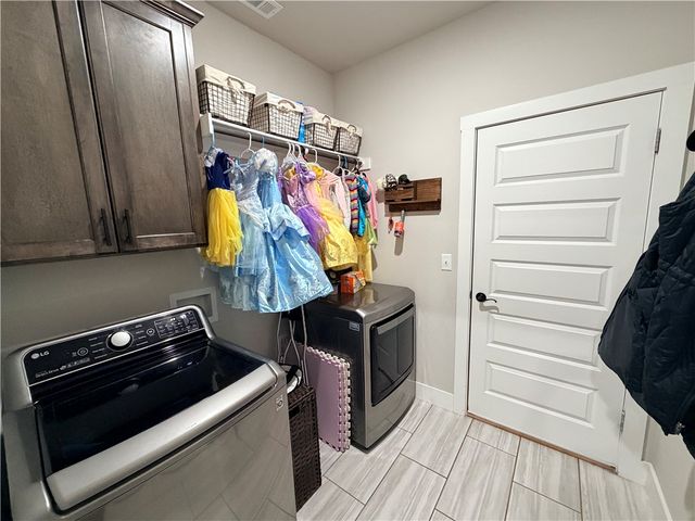 225 Ryder Street, Gentry, AR 72734