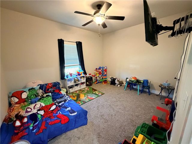 225 Ryder Street, Gentry, AR 72734