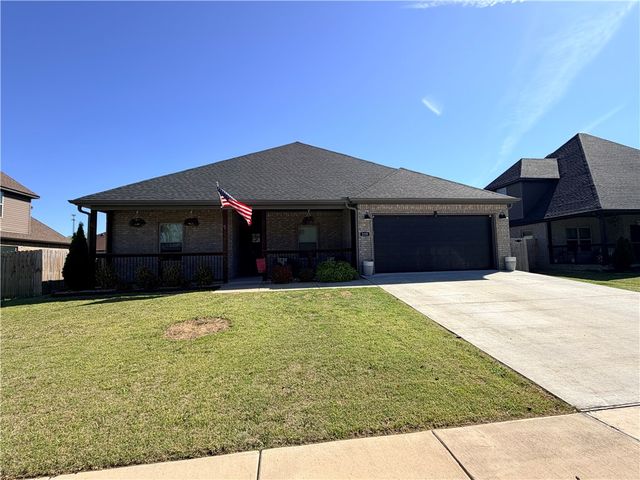 225 Ryder Street, Gentry, AR 72734