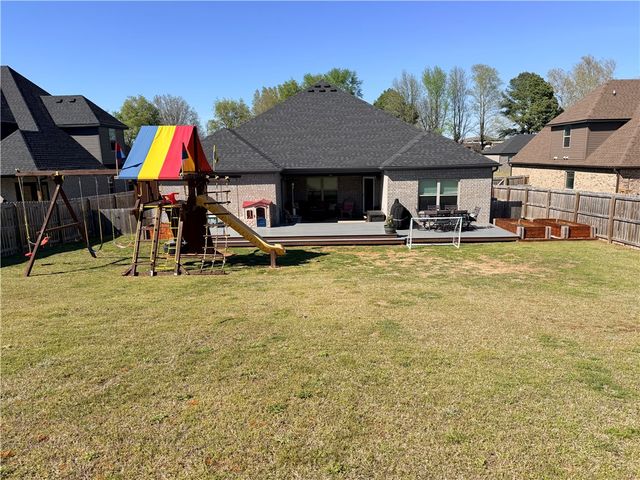 225 Ryder Street, Gentry, AR 72734