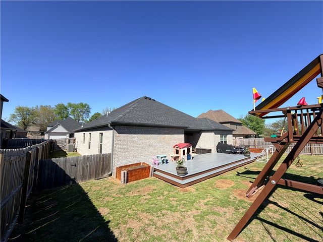 225 Ryder Street, Gentry, AR 72734