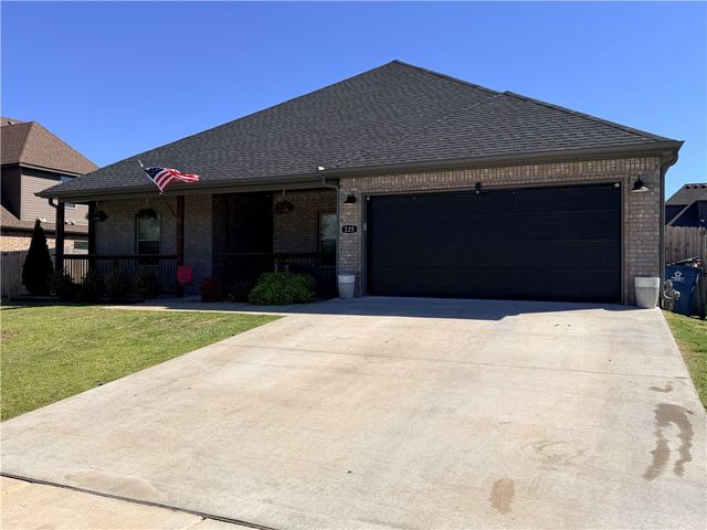 225 Ryder Street, Gentry, AR 72734