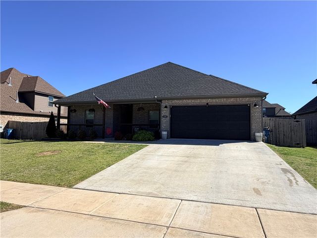 225 Ryder Street, Gentry, AR 72734