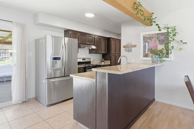 8039 Glen Valley Cir, Citrus Heights, CA 95610