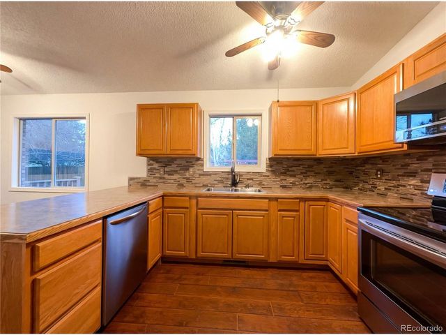 824 Elliott St, Longmont, CO 80504