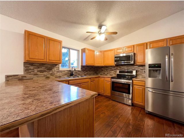 824 Elliott St, Longmont, CO 80504