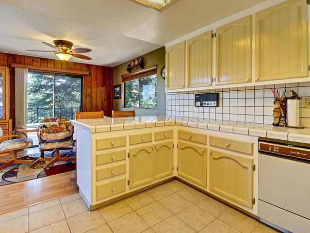 214 S Fairway Drive, Lake Arrowhead, CA 92352