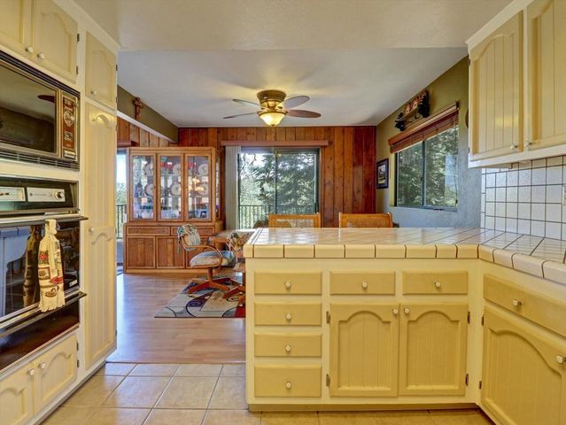 214 S Fairway Drive, Lake Arrowhead, CA 92352