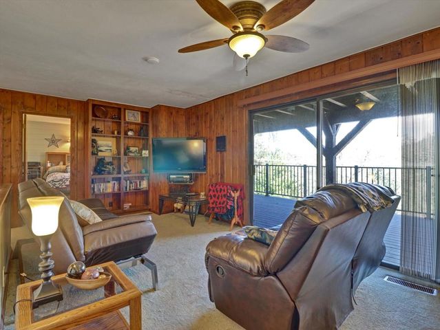 214 S Fairway Drive, Lake Arrowhead, CA 92352