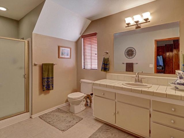 214 S Fairway Drive, Lake Arrowhead, CA 92352