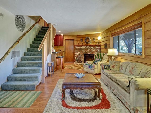 214 S Fairway Drive, Lake Arrowhead, CA 92352