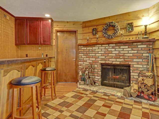 214 S Fairway Drive, Lake Arrowhead, CA 92352