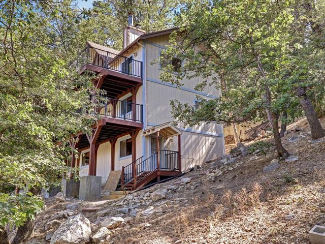 214 S Fairway Drive, Lake Arrowhead, CA 92352