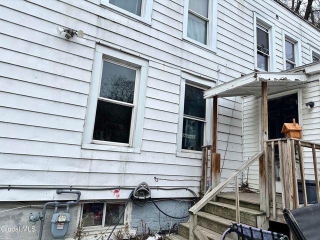 490 4th Street, Troy, NY 12180