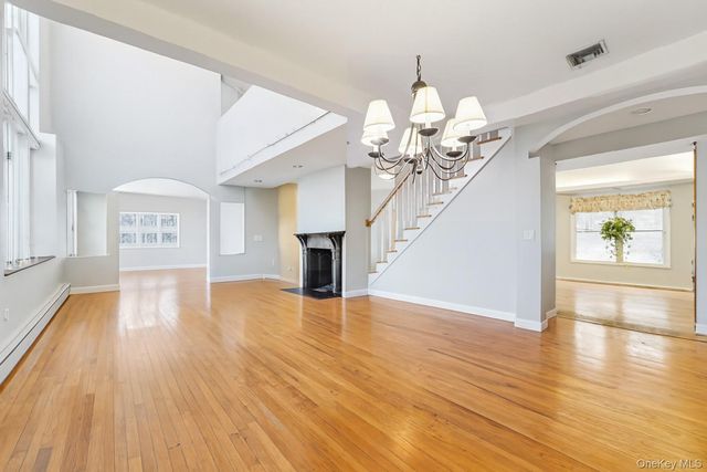 49 Helms Hill Road, Washingtonville, NY 10992