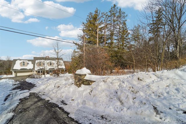 49 Helms Hill Road, Washingtonville, NY 10992