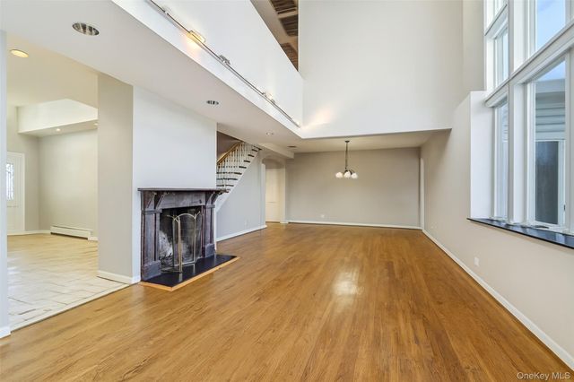 49 Helms Hill Road, Washingtonville, NY 10992