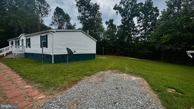 20479 KINGS, Montross, VA 22520
