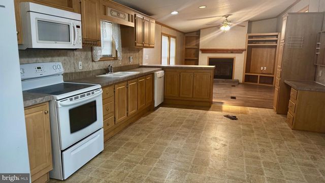 20479 KINGS, Montross, VA 22520