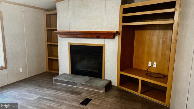 20479 KINGS, Montross, VA 22520