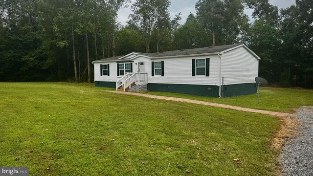 20479 KINGS, Montross, VA 22520