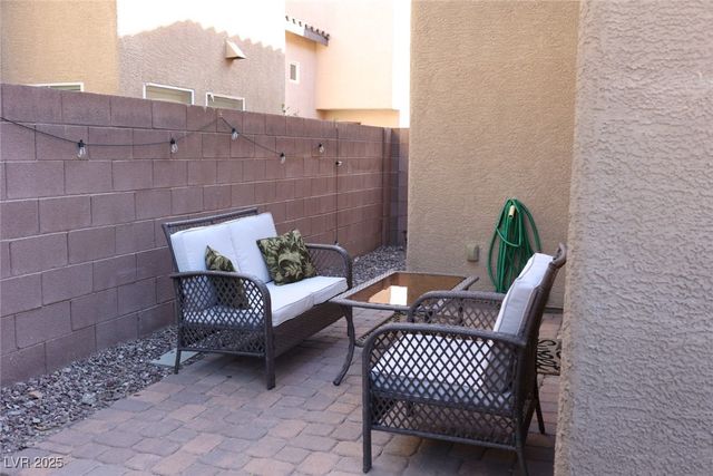 9284 Night Mesa Street, Las Vegas, NV 89178