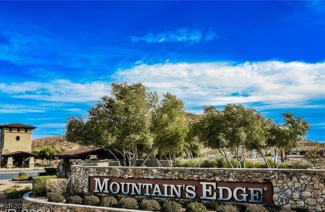 9284 Night Mesa Street, Las Vegas, NV 89178