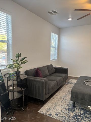 9284 Night Mesa Street, Las Vegas, NV 89178