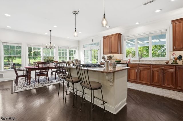 9 Christie Way, Branchburg Twp., NJ 08853