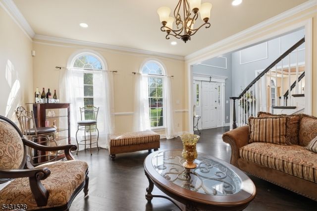 9 Christie Way, Branchburg Twp., NJ 08853