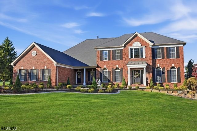 9 Christie Way, Branchburg Twp., NJ 08853