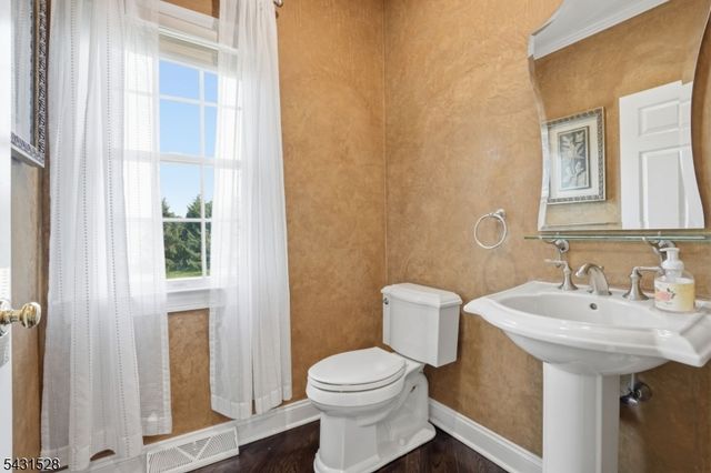 9 Christie Way, Branchburg Twp., NJ 08853