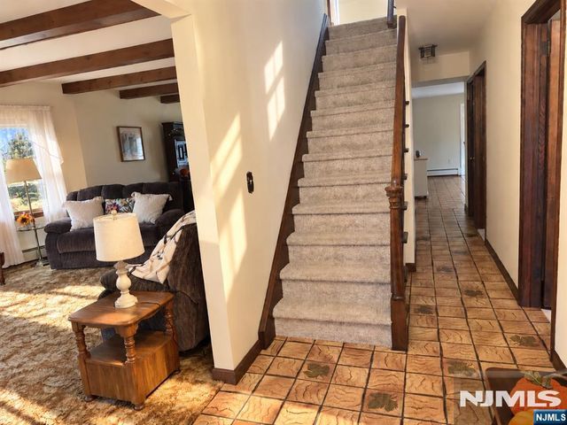 309 Erie Avenue, Midland Park, NJ 07432