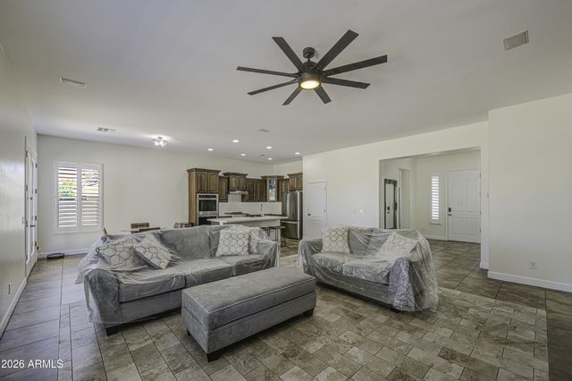 128 E CARIBBEAN Drive, Casa Grande, AZ 85122