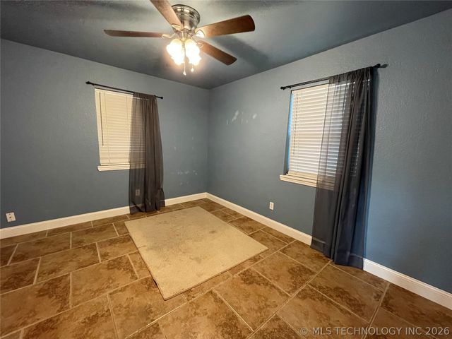 10830 Standing Oak Drive, Kingston, OK 73439