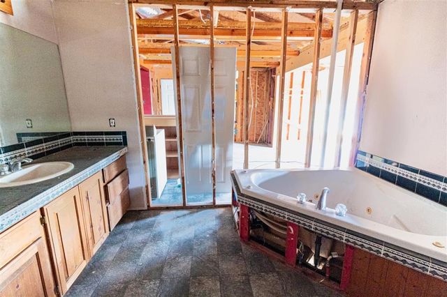 3616 Frank Parker Road, Sulphur, LA 70663