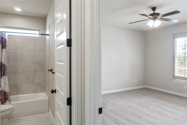 336 El Pescado Court, Godley, TX 76044