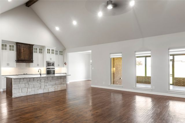 336 El Pescado Court, Godley, TX 76044
