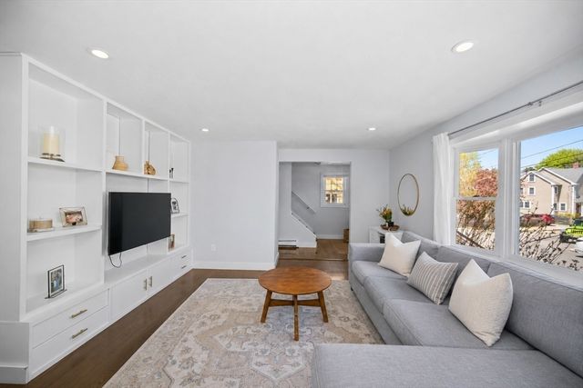 59 Wyvern Street, Boston, MA 02131