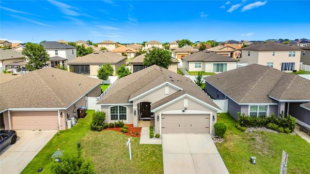 818 LANDMARK HILLS DRIVE, Haines City, FL 33844