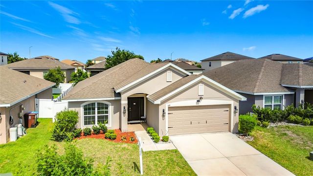 818 LANDMARK HILLS DRIVE, Haines City, FL 33844