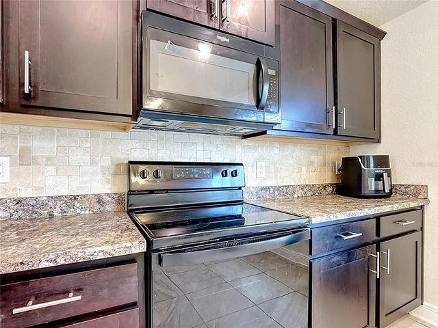 818 LANDMARK HILLS DRIVE, Haines City, FL 33844