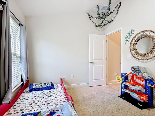 818 LANDMARK HILLS DRIVE, Haines City, FL 33844