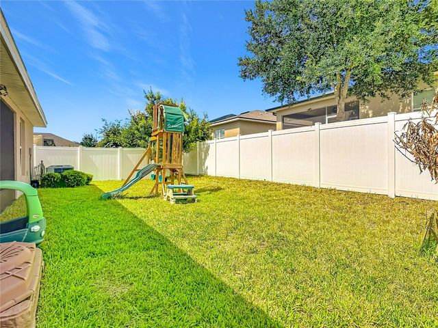 818 LANDMARK HILLS DRIVE, Haines City, FL 33844