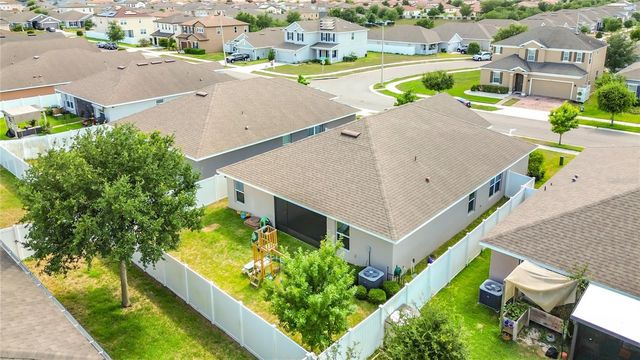 818 LANDMARK HILLS DRIVE, Haines City, FL 33844