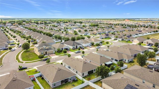 818 LANDMARK HILLS DRIVE, Haines City, FL 33844
