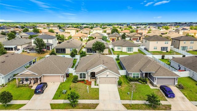 818 LANDMARK HILLS DRIVE, Haines City, FL 33844